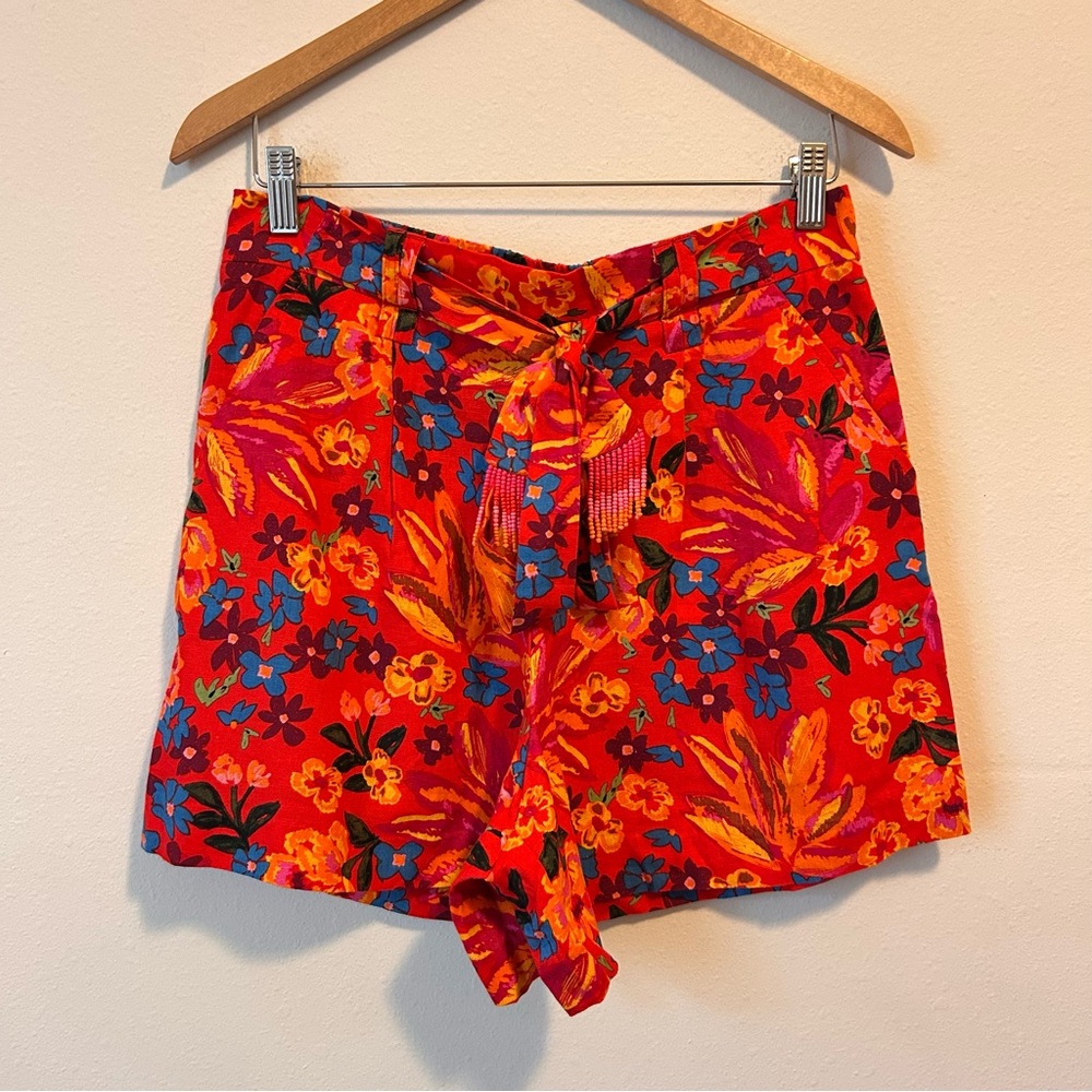 NWTs! C&C California Women’s 8 Size Multi Print Beaded Belt Linen Blend Shorts